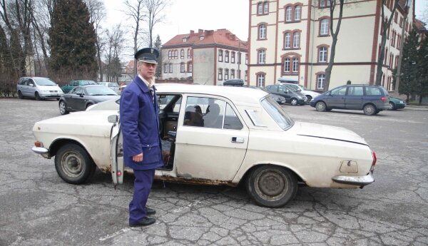 Ludzie, zejdźcie z drogi, bo listonosz jedzie!